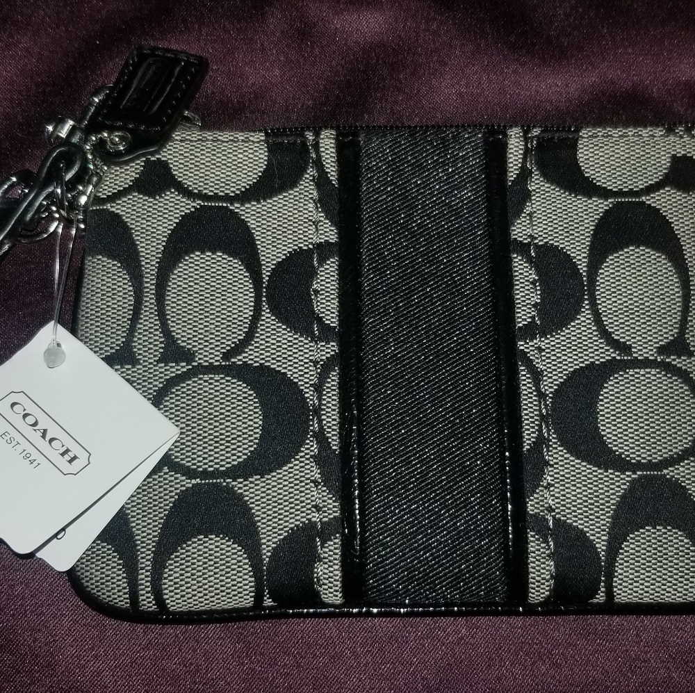Wristlet